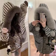 批发<b class='q'>韩国</b>东大门毛领条纹毛衣外套女秋季新款休闲宽松慵懒风复古开衫