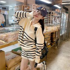 批发韩国东大门条纹套装韩系设计感宽松拼色POLO领毛衣<b class='q'>短裤</b>两件套