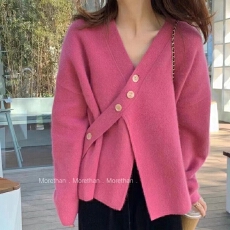 批发韩国东大门2025春秋季新款女小众<b class='q'>不规则</b>收腰慵懒风软糯毛衣<b class='q'>开衫</b>