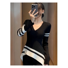 批发早秋巨好看<b class='q'>轻熟</b>上衣设计感小众独特漂亮气质高端不规则黑色针织衫