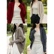 批发韩国东大门气质外搭羊毛蝙蝠袖开衫女<b class='q'>宽松</b>慵懒斗篷秋冬针织披肩上