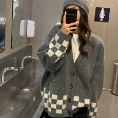 批发韩版<b class='q'>棋盘</b><b class='q'>格</b>针织开衫女秋冬新款V领宽松慵懒风毛衣上衣外套潮