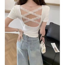 批发韩国东大门夏季新款后背交叉蕾丝短袖t恤女辣妹短款带胸垫上衣