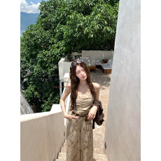 批发2025秋上新薄款针织开衫+显高显瘦印花<b class='q'>抹胸</b><b class='q'>连体裤</b>两件套装