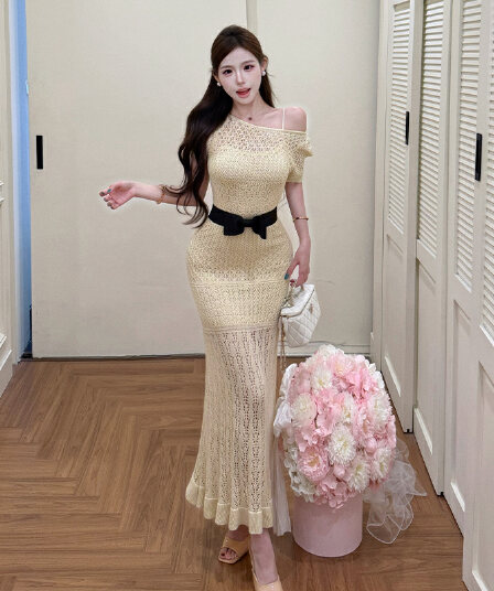 일본식 실 빈 니트 롱 스커트 투피스 세트 스택 착용 나비 매듭 허리 수축 몸매 가꾸기 슬림해 보이는 드레스 품격 부드러운 바람