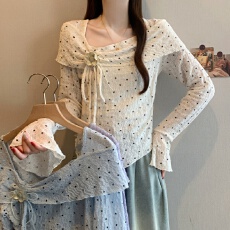 批发韩系温柔风波点喇叭袖上衣女<b class='q'>春</b>季大码胖妹妹洋气时尚显瘦百搭衬衫