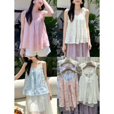 批发好看度假风～重工立体蝴蝶花朵肩带设计宽松不规则刺绣小衫213885