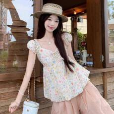 批发2026款法式甜美风碎花V领挂脖背心女<b class='q'>夏</b>季大码收腰显瘦度假风上衣