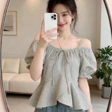 批发<b class='q'>大码</b><b class='q'>女装</b>遮肚子复古格子荷叶边衬衫女夏季胖妹妹宽松露肩短款<b class='q'>上衣</b>