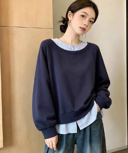 고급 센스 배색 패치워크 페이크 레이어드 풀오버 스웨트셔츠 2026 가을 섹션 패션 다용도 캐주얼 긴팔 맨위 여성