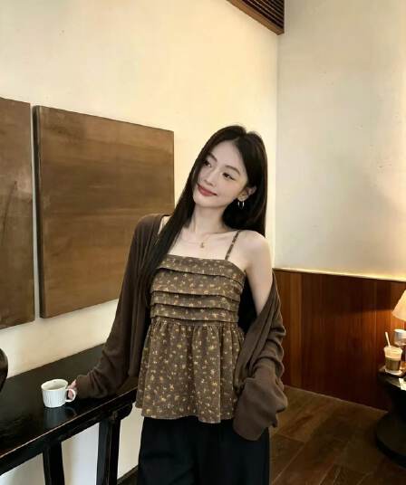 2026 이른 가을 새로운 프랑스식 부드러운 분위기 센스 오픈 가디건 꽃무늬 작은 슬링 스택 착용 투피스 세트 세트 맨위