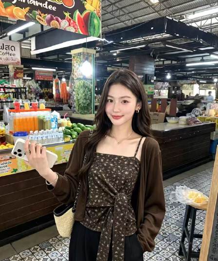 2026 년 이른 가을 새로운 품격 꽃무늬 다용도 한 부서 슬립 맨위 인터넷 색상 품격 오픈 가디건 투피스 세트 트렌디