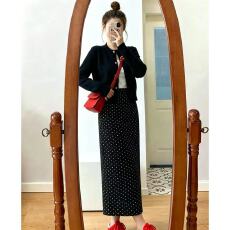 批发<b class='q'>背心</b>开衫修身显瘦上衣+黑色波点高腰直筒a字半身裙三件套