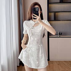 批发实拍新款<b class='q'>改良</b><b class='q'>旗袍</b>新中式钉珠气质连衣裙短裤两件套