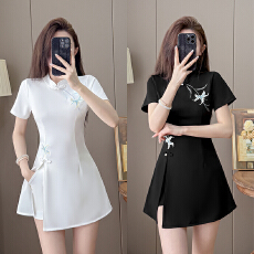 批发实拍 <b class='q'>新款</b>新中式绣花改良旗袍收腰显瘦性感时尚套<b class='q'>装</b>两件套