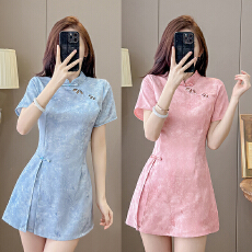 批发实拍 新中式改良旗袍<b class='q'>提花</b>刺绣微弹<b class='q'>连衣裙</b>短裤两件套