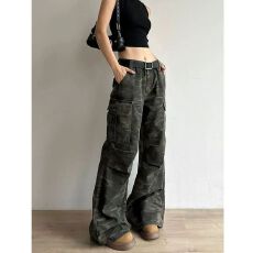 批发美式迷彩褶皱牛仔裤女多口袋高街复古不贴腿垂感阔腿工装长<b class='q'>裤子</b>