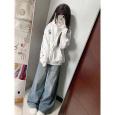 批发春夏<b class='q'>个性</b>高街爆款带钻镶钻直筒牛仔裤女款新款<b class='q'>时尚</b>拖地牛仔裤潮