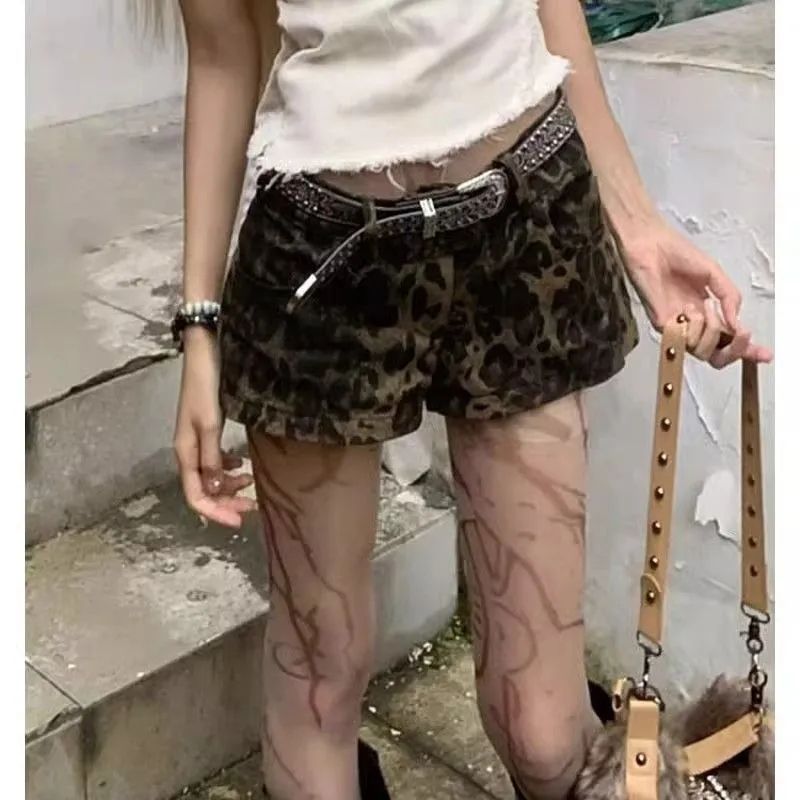 아메리칸 핫걸 레오파드 무늬 데님 초단바지 여성 여름 섹시함 로우 웨이스트 한 마디 바지 작은 키 타이트 타이트 스커트 핫 바지
