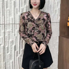 批发2026年秋款中年<b class='q'>妈妈</b>时尚洋套头薄料大码女上衣百搭显瘦打底衫