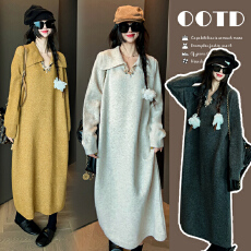 批发现 2025秋冬季复古v领长款宽松针织慵懒风毛衣连衣裙