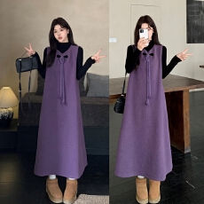 批发实拍 2025新款孕妇装秋<b class='q'>冬</b>装 羊羔毛背带裙打底毛衣两件套