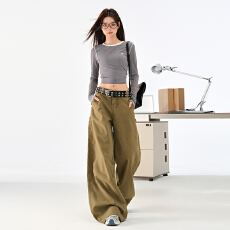 批发卡其色美式复古低腰牛仔裤女2026年秋季新款宽松工装直筒阔腿裤子