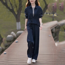 批发实拍2026秋季新款女装长袖套装大码衬衫裤子大码休闲减龄三件套女