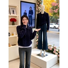 批发2025超火冬装一整套女韩系慵懒减龄穿搭打底衫针织衫<b class='q'>牛仔</b>裤三件套