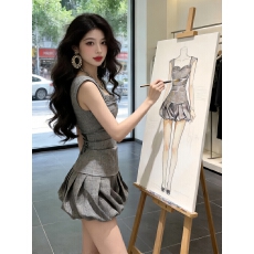 批发纯欲辣妹无袖<b class='q'>亮片</b>褶皱<b class='q'>背心</b>女夏季新款设计感上衣花苞短裙两件套装