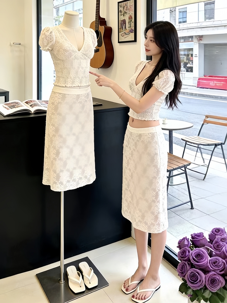 큰 사자 자매-선적과 선반