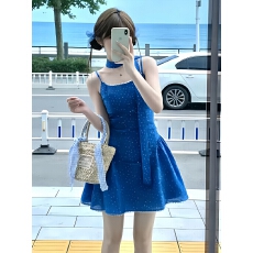 批发温柔风独特超好看收腰显瘦围脖吊带<b class='q'>连衣裙</b>小个子漂亮蓬蓬小裙子女