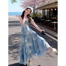 批发海岛<b class='q'>沙滩裙</b>女海边度假超仙长裙夏日新款法式荷叶边绝美吊带连衣裙