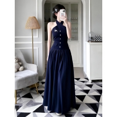 批发法式甜辣妹露背交叉挂脖连衣裙女夏季新款纯欲风性感气质收腰长裙