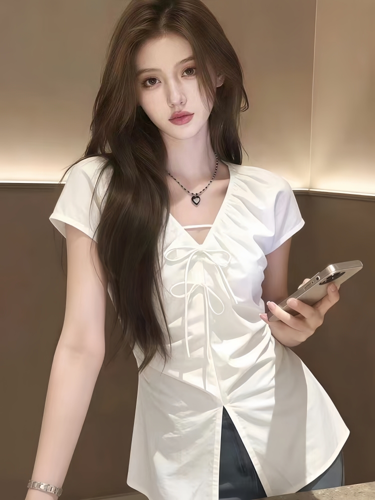 여름 화이트 스트랩 트임 V넥 여성 셔츠 2026 새로운 그레이트 봐라. 프랑스식 사소한 아름다운 품격 맨위