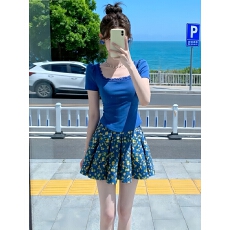 批发法式套装<b class='q'>女</b>2026夏季新款设计感拼接方领短袖上衣碎花<b class='q'>半身裙</b>两件套
