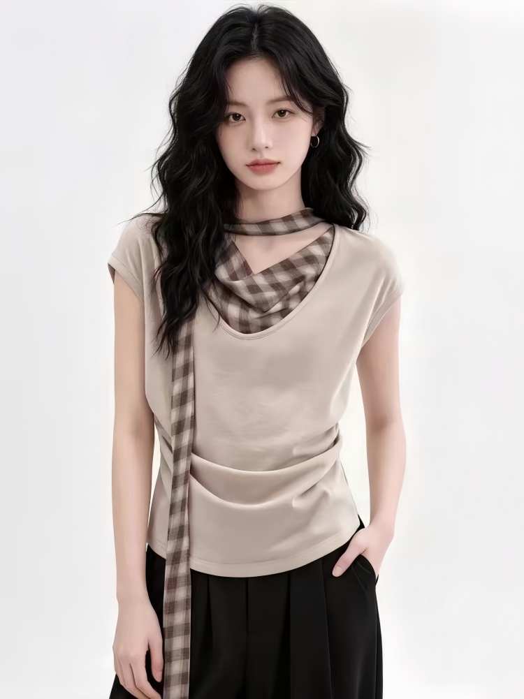 레트로 스타일 체크무늬 페이크 레이어드 흔들다 칼라 티셔츠 여성 2026 여름 새로운 리본 디자인 센스 품격 패치워크 맨위