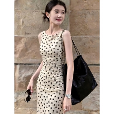 批发法式复古波点背心<b class='q'>连衣裙</b>女夏季新款设计感收腰显瘦气质无袖长裙子