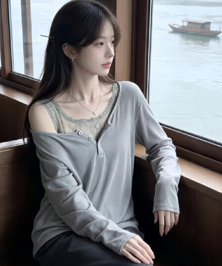 2026 가을 새로운 작은 대중 디자인 센스 자이언트 잘 생긴 ~ 중 페이크 레이어드 긴팔 티셔츠 느긋한 바람 느슨함 센스 맨위