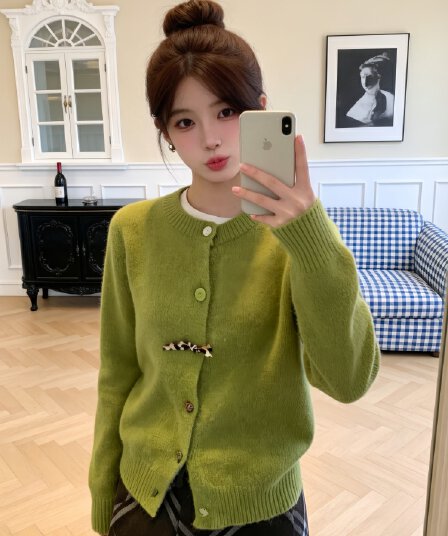 2026 한 부서 새로운 니트 스웨터 스웨터 여자 가을 겨울 자이언트 잘 생긴 라운드 넥 오픈 가디건 출퇴근 외부 잡아라. 외투 트렌디