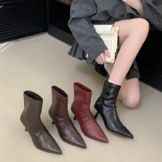 批发2025<b class='q'>秋</b>冬新款尖头细跟高跟短靴女瘦瘦靴货号