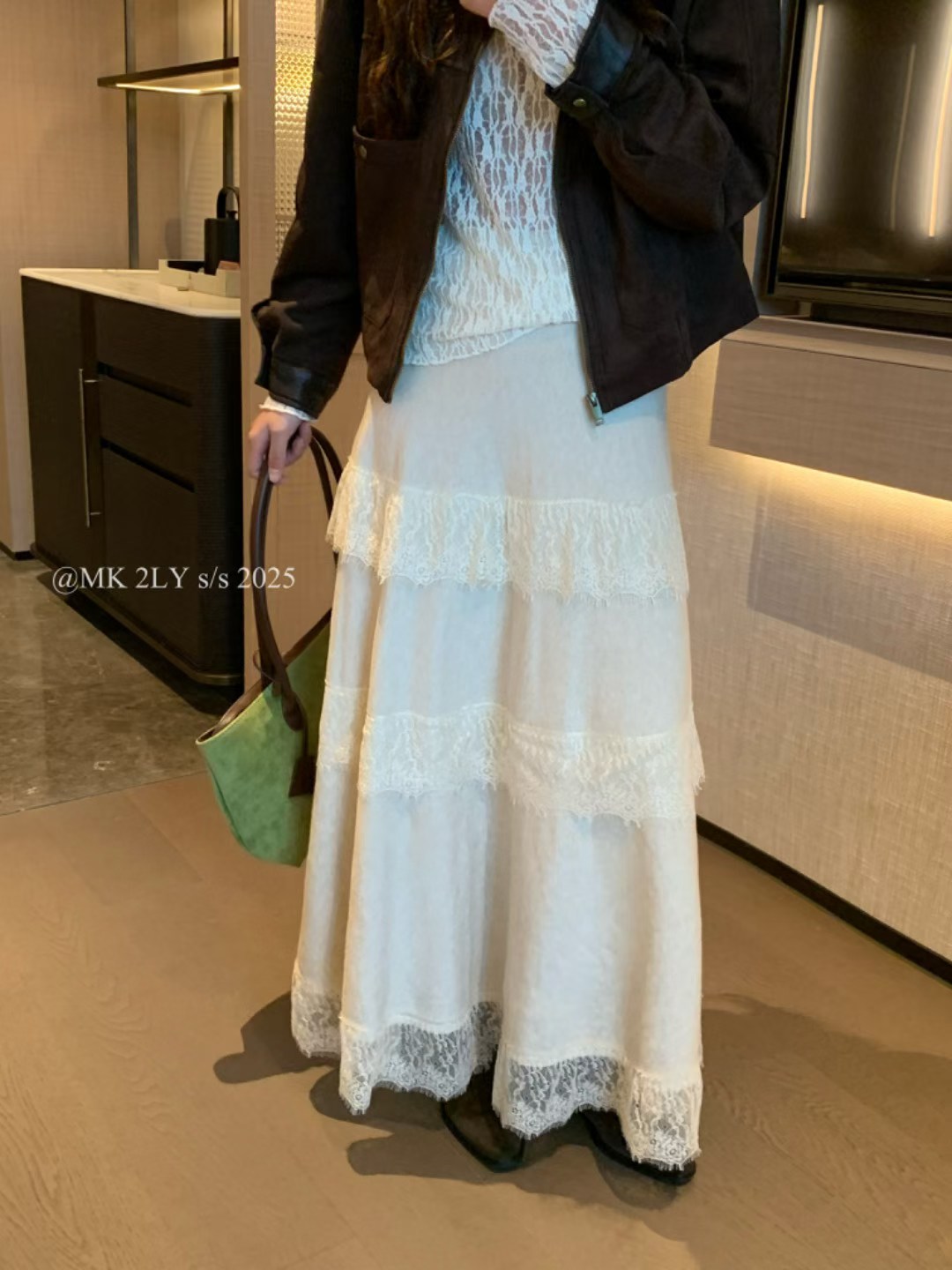 2025 가을 의상 새로운 한국 스타일 미니멀리즘 다용도 한 부서 레이스 조각 디자인 센스 반신 스커트 여성
