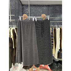 批发后背开叉针织半身裙女秋季韩系松紧腰垂感A字裙<b class='q'>百搭</b>条纹包臀长裙