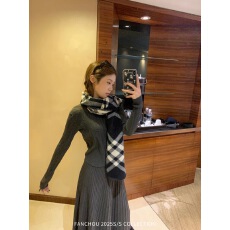 批发好穿爱穿！百搭针织套装 软糯亲肤显瘦长裙梨形身材可！