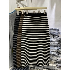 批发2025冬季新款气质复古细加厚条纹时尚慵懒风松紧腰<b class='q'>包臀</b>半身长裙