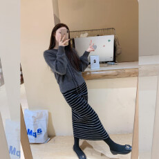 批发欧货复古慵懒风气质时尚针织衫2025年冬季时尚条纹设计半身裙