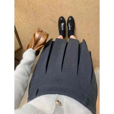 批发深灰色毛呢百褶中裙冬季新款适合小个子胖妹妹遮胯显瘦a字半身裙