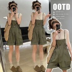 批发背带<b class='q'>裤</b><b class='q'>套装</b>无袖针织背心+军绿色抽绳背带<b class='q'>裤</b>减龄显瘦两件套出货中