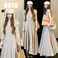 批发夏季新款波点V领连衣裙夏日气质V领宽松显瘦大摆麻质感鱼尾长裙