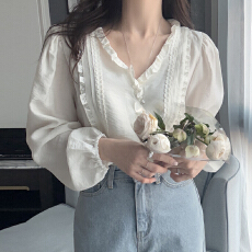 批发<b class='q'>韩国</b>甜美风木耳花边拼接衬衫女早秋新款小众减龄泡泡袖上衣